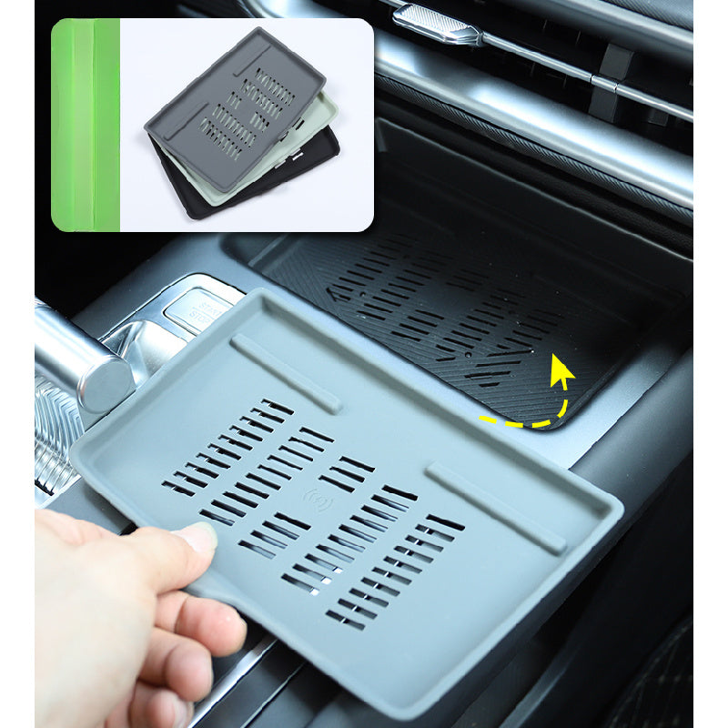 BAIC BJ30 Wireless Charging Pad & Center Console Protector
