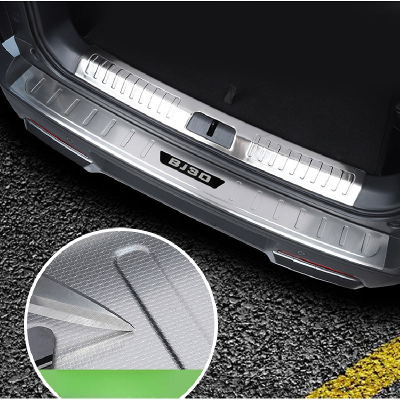 BAIC BJ30 Rear Trunk Protective Plate – Snowflake Pattern Guard