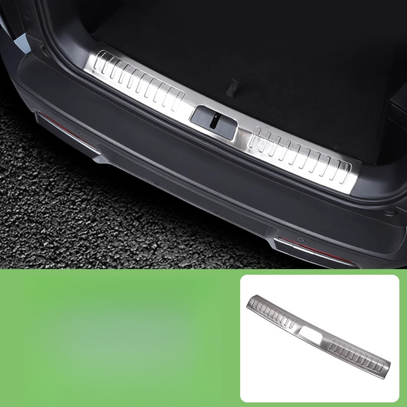 BAIC BJ30 Rear Trunk Protective Plate – Snowflake Pattern Guard