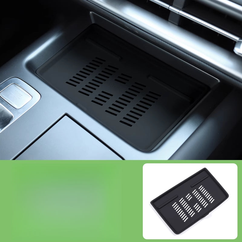BAIC BJ30 Wireless Charging Pad & Center Console Protector