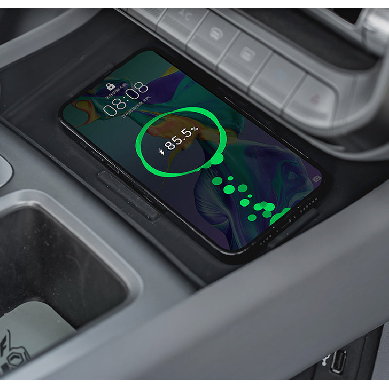BAIC BJ40 Wireless Charging Silicone Pad – Anti-Slip & Dust-Proof