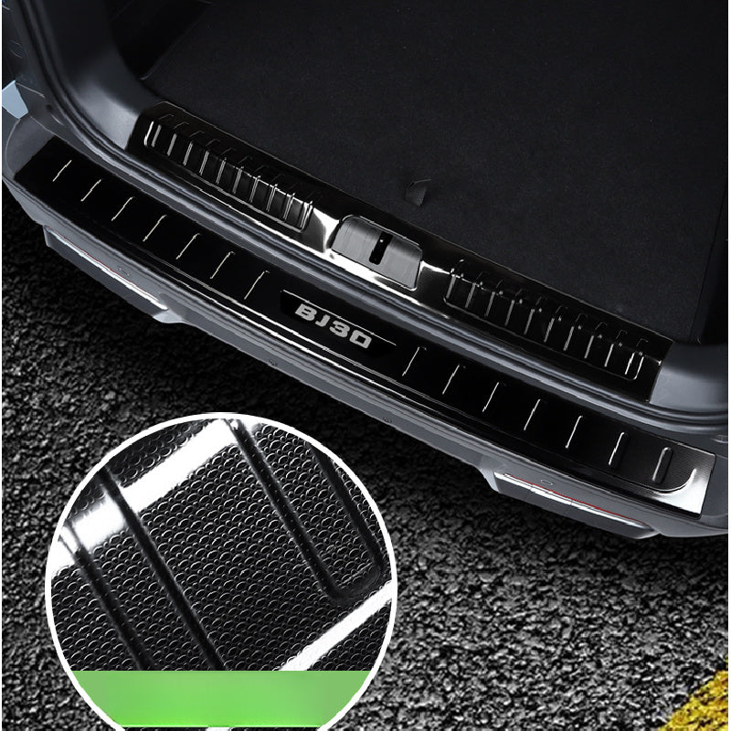 BAIC BJ30 Rear Trunk Protective Plate – Snowflake Pattern Guard