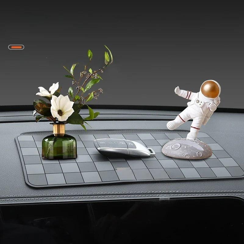 Center Dashboard Non-Slip Mat – Washable Heat-Resistant - EVVYO