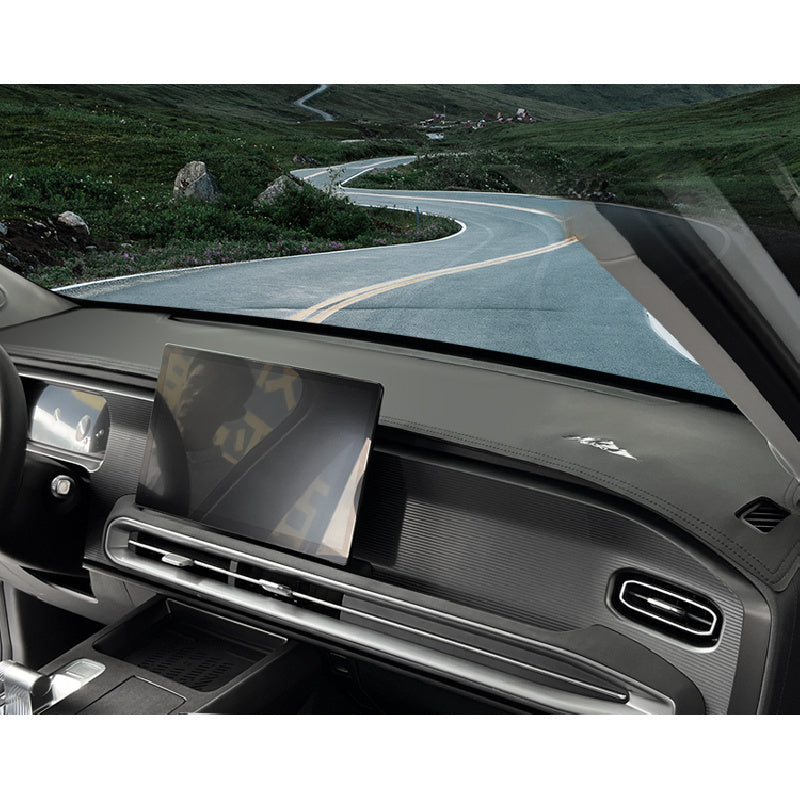BAIC BJ30 Dashboard Sunshade Mat – Anti-Glare & Heat-Resistant Protector