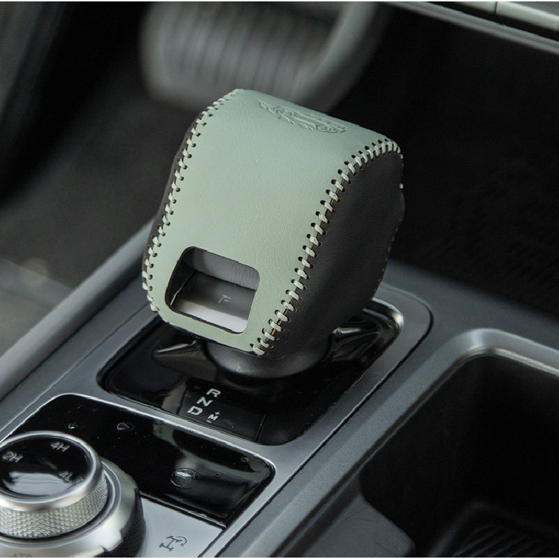 BJ40E Hand-Stitched Gear Shift Cover – Nappa Leather Interior Upgrade