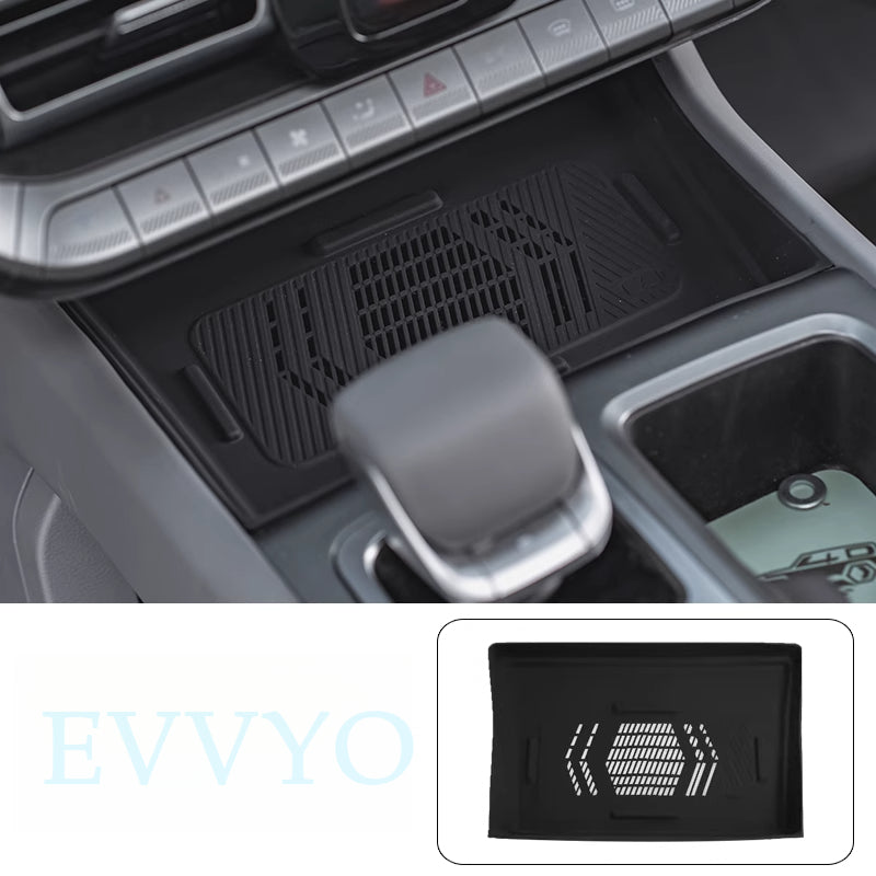 BAIC BJ40 Wireless Charging Silicone Pad – Anti-Slip & Dust-Proof