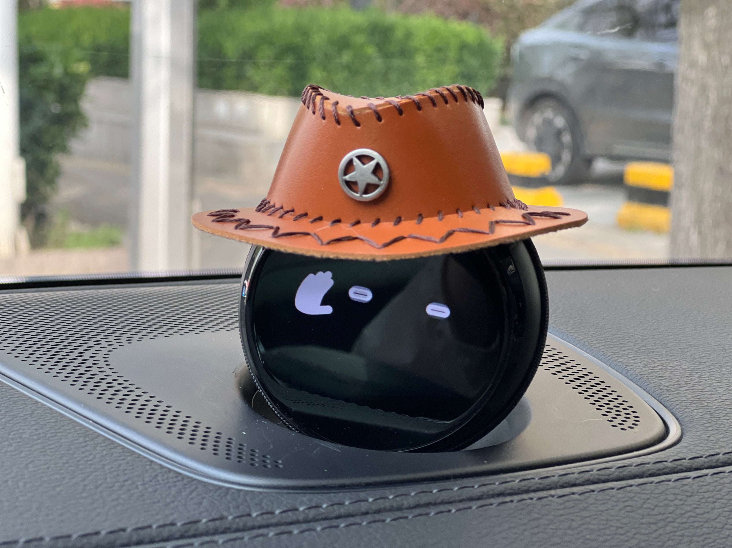 NIO Nomi Arale Hat – Robot Cover & Car Interior Accessories